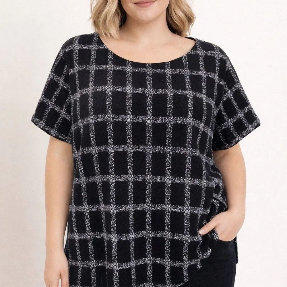 Leota Black and Gray Grid Women's Tee